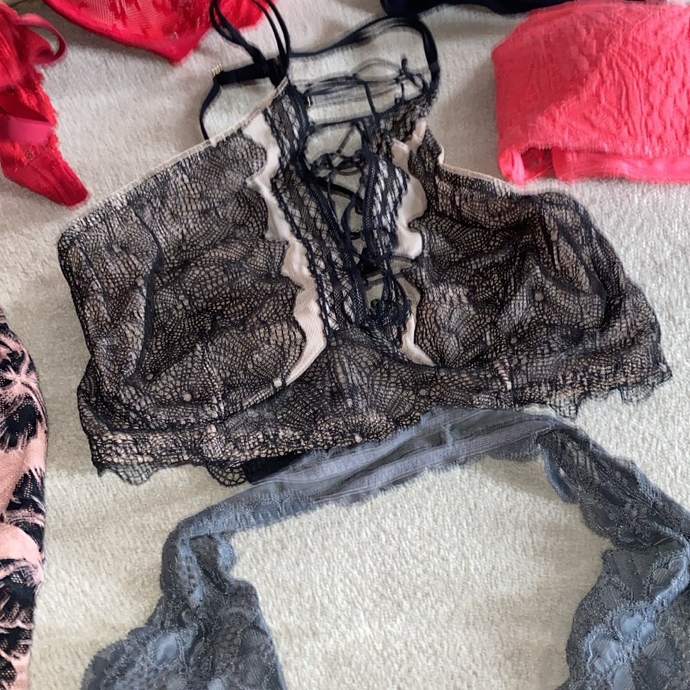 Victoria Secrets - Picture 4 of 4